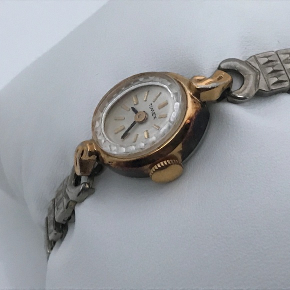Vintage Timex Ladies Watch Hand Winding Expandable - Picture 7 of 8